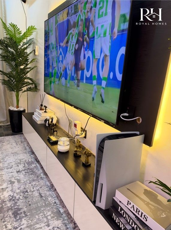 PS5 and TV